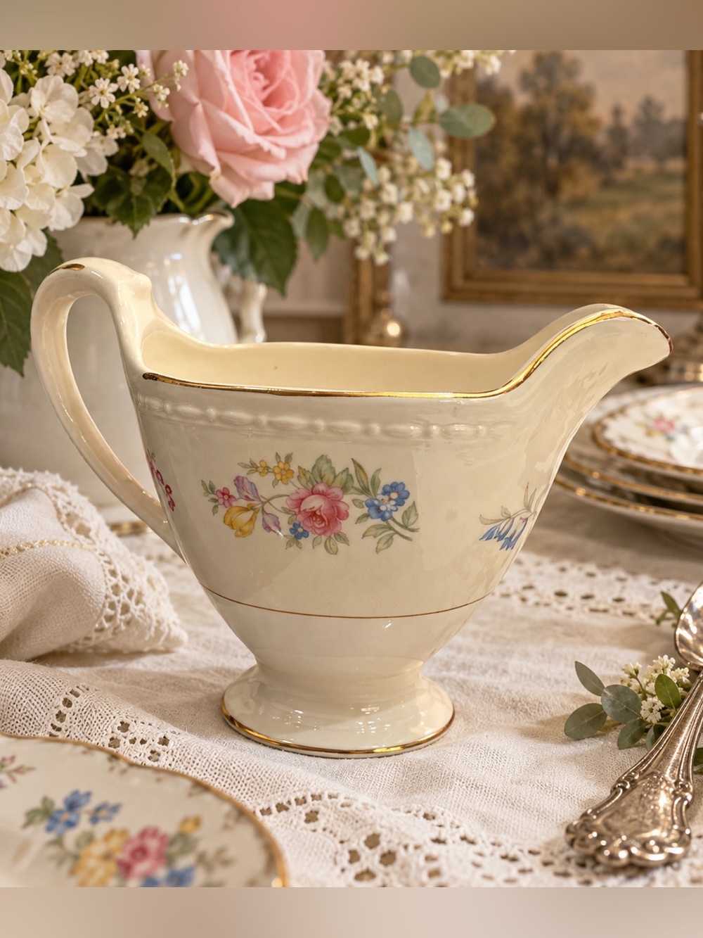 Vintage 1946 Homer Laughlin Eggshell Georgian G3303 Floral Gold Trim Gravy Boat